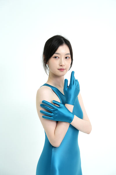 Elegant Spandex Full Gloves – Glossy, Stretchy, and Comfortable